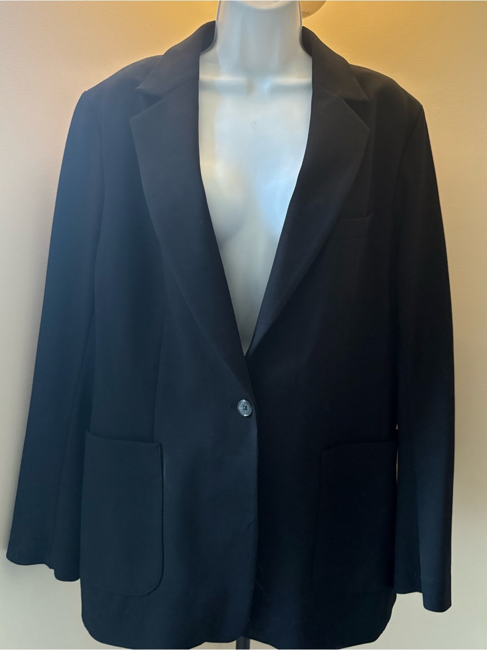 Banana Republic Black Longline Blazer Size XL Single Button WELL CONSTRUCTED